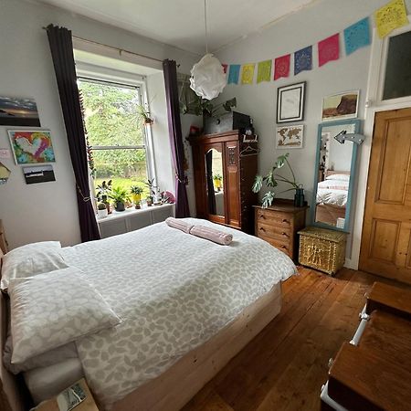 Quirky Apartment In Leith إدنبرة المظهر الخارجي الصورة